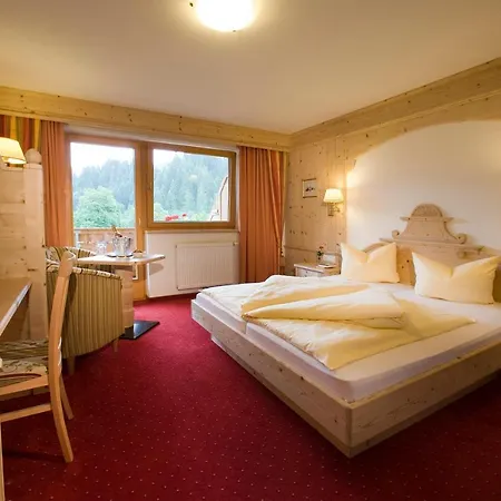 Alpenhotel Tirolerhof 4* ゲルロス