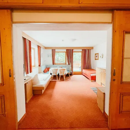 ホテル Alpenhotel Tirolerhof 4*